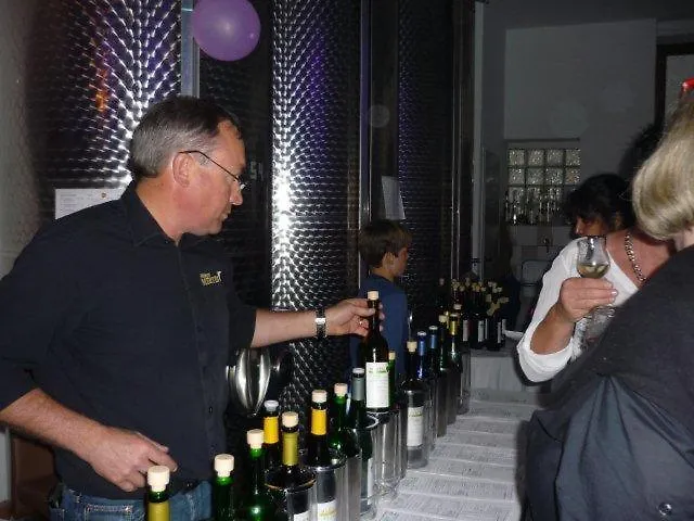 Weingut Mertes בית נופש Minheim